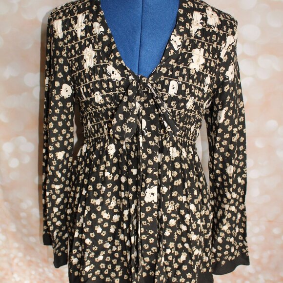 Studio M Womens Blouse Black Tan Floral Long Sleeve Flare V Neck Shirred ~Small~ - Picture 1 of 10
